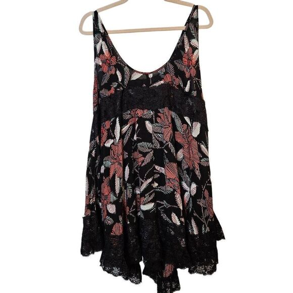 Intimately Free People black printed flowy tank. Size M. - Picture 3 of 6